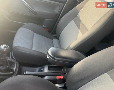 Білий Фольксваген Гольф, об'ємом двигуна 1.6 л та пробігом 243 тис. км за 4400 $, фото 28 на Automoto.ua