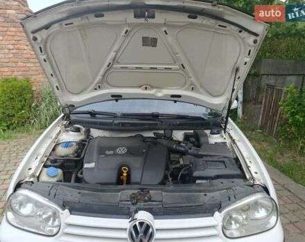 Белый Фольксваген Гольф, объемом двигателя 1.6 л и пробегом 206 тыс. км за 3499 $, фото 7 на Automoto.ua
