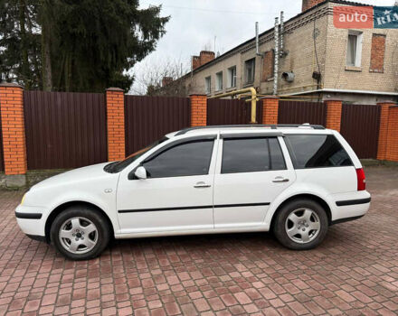 Білий Фольксваген Гольф, об'ємом двигуна 1.6 л та пробігом 244 тис. км за 4600 $, фото 1 на Automoto.ua