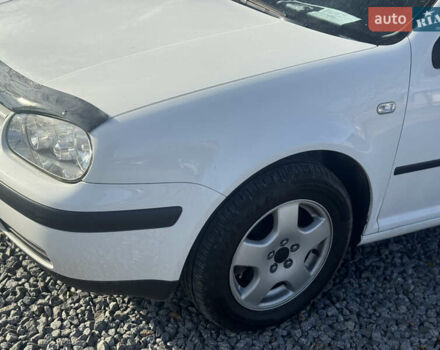 Білий Фольксваген Гольф, об'ємом двигуна 1.6 л та пробігом 243 тис. км за 4400 $, фото 10 на Automoto.ua