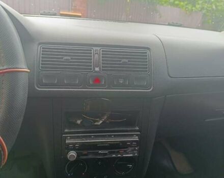 Белый Фольксваген Гольф, объемом двигателя 1.6 л и пробегом 206 тыс. км за 3499 $, фото 4 на Automoto.ua