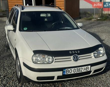 Білий Фольксваген Гольф, об'ємом двигуна 1.6 л та пробігом 243 тис. км за 4400 $, фото 2 на Automoto.ua