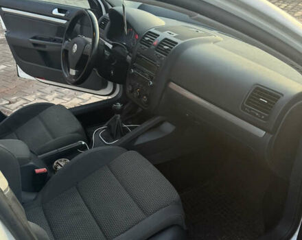 Белый Фольксваген Гольф, объемом двигателя 1.4 л и пробегом 202 тыс. км за 5900 $, фото 21 на Automoto.ua