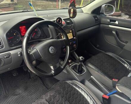 Білий Фольксваген Гольф, об'ємом двигуна 2 л та пробігом 220 тис. км за 6500 $, фото 6 на Automoto.ua