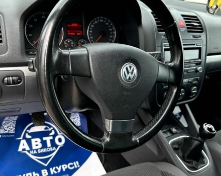 Белый Фольксваген Гольф, объемом двигателя 1.6 л и пробегом 217 тыс. км за 6400 $, фото 11 на Automoto.ua