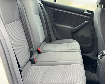 Белый Фольксваген Гольф, объемом двигателя 1.6 л и пробегом 185 тыс. км за 6600 $, фото 20 на Automoto.ua