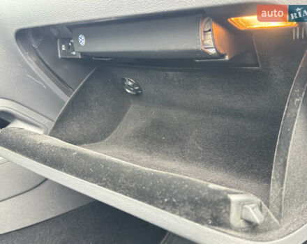 Белый Фольксваген Гольф, объемом двигателя 1.6 л и пробегом 185 тыс. км за 6600 $, фото 24 на Automoto.ua