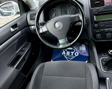 Белый Фольксваген Гольф, объемом двигателя 1.6 л и пробегом 217 тыс. км за 6400 $, фото 12 на Automoto.ua