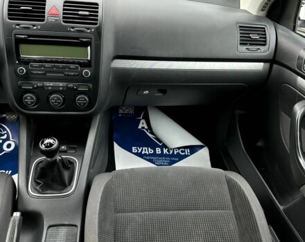 Белый Фольксваген Гольф, объемом двигателя 1.6 л и пробегом 217 тыс. км за 6400 $, фото 4 на Automoto.ua