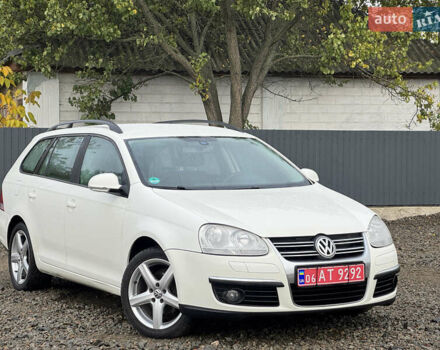 Белый Фольксваген Гольф, объемом двигателя 1.6 л и пробегом 185 тыс. км за 6600 $, фото 5 на Automoto.ua
