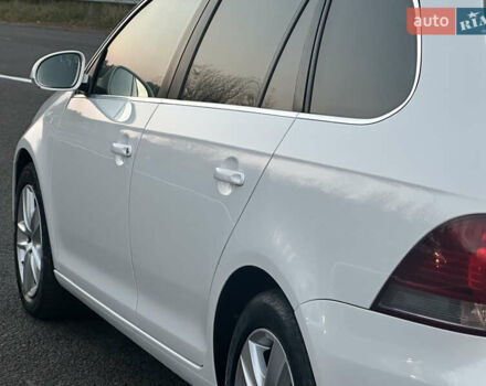 Белый Фольксваген Гольф, объемом двигателя 1.4 л и пробегом 213 тыс. км за 7799 $, фото 21 на Automoto.ua