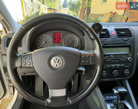Белый Фольксваген Гольф, объемом двигателя 1.39 л и пробегом 276 тыс. км за 5200 $, фото 19 на Automoto.ua