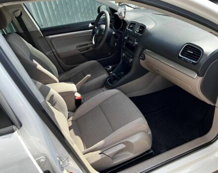 Білий Фольксваген Гольф, об'ємом двигуна 1.6 л та пробігом 225 тис. км за 6999 $, фото 12 на Automoto.ua