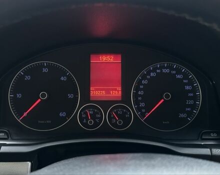 Білий Фольксваген Гольф, об'ємом двигуна 1.9 л та пробігом 315 тис. км за 6400 $, фото 7 на Automoto.ua