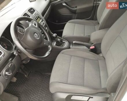 Білий Фольксваген Гольф, об'ємом двигуна 1.6 л та пробігом 174 тис. км за 7699 $, фото 11 на Automoto.ua