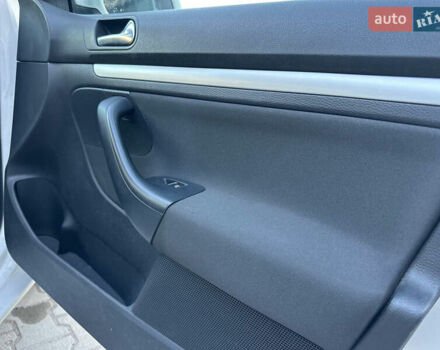 Белый Фольксваген Гольф, объемом двигателя 1.4 л и пробегом 187 тыс. км за 7450 $, фото 30 на Automoto.ua