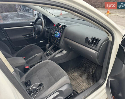 Белый Фольксваген Гольф, объемом двигателя 1.9 л и пробегом 315 тыс. км за 6050 $, фото 27 на Automoto.ua