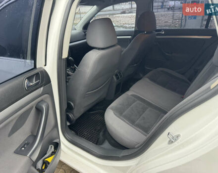 Белый Фольксваген Гольф, объемом двигателя 1.9 л и пробегом 315 тыс. км за 6050 $, фото 23 на Automoto.ua