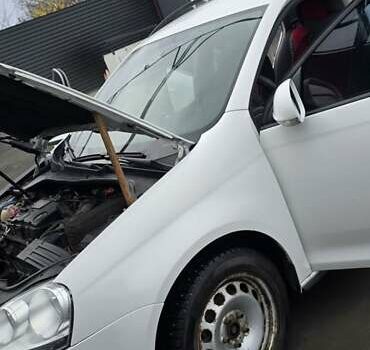 Белый Фольксваген Гольф, объемом двигателя 1.9 л и пробегом 143 тыс. км за 5500 $, фото 8 на Automoto.ua