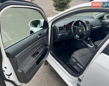 Белый Фольксваген Гольф, объемом двигателя 1.97 л и пробегом 352 тыс. км за 7590 $, фото 7 на Automoto.ua