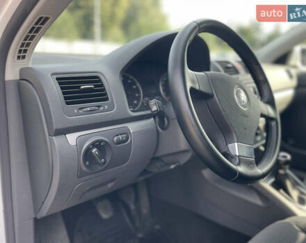 Белый Фольксваген Гольф, объемом двигателя 1.4 л и пробегом 199 тыс. км за 6500 $, фото 55 на Automoto.ua