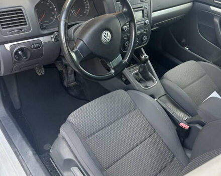 Белый Фольксваген Гольф, объемом двигателя 1.39 л и пробегом 190 тыс. км за 5777 $, фото 10 на Automoto.ua