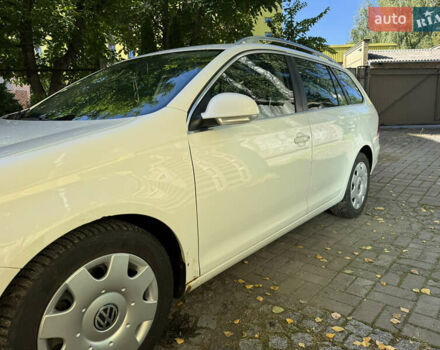 Белый Фольксваген Гольф, объемом двигателя 1.39 л и пробегом 276 тыс. км за 5200 $, фото 3 на Automoto.ua
