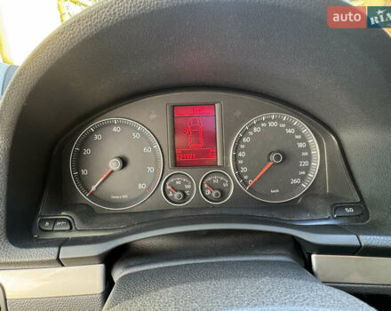 Белый Фольксваген Гольф, объемом двигателя 1.39 л и пробегом 276 тыс. км за 5200 $, фото 20 на Automoto.ua