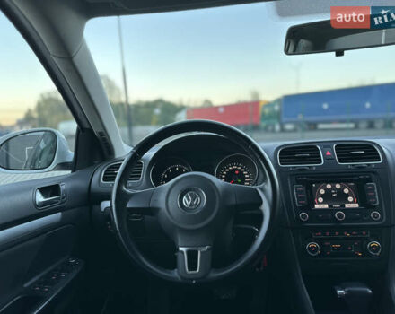 Белый Фольксваген Гольф, объемом двигателя 1.4 л и пробегом 187 тыс. км за 7450 $, фото 14 на Automoto.ua