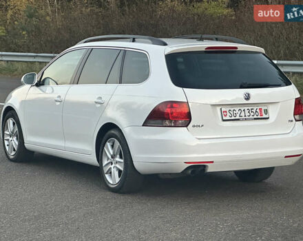 Белый Фольксваген Гольф, объемом двигателя 1.4 л и пробегом 213 тыс. км за 7799 $, фото 4 на Automoto.ua