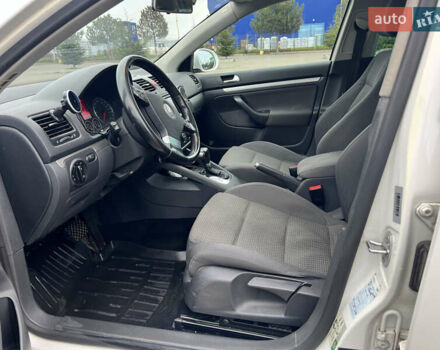 Белый Фольксваген Гольф, объемом двигателя 1.97 л и пробегом 352 тыс. км за 7590 $, фото 8 на Automoto.ua