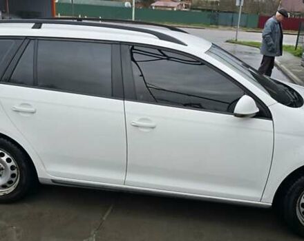 Белый Фольксваген Гольф, объемом двигателя 1.9 л и пробегом 143 тыс. км за 5500 $, фото 1 на Automoto.ua