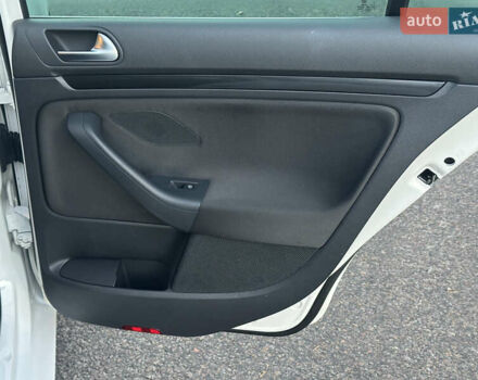 Белый Фольксваген Гольф, объемом двигателя 1.4 л и пробегом 213 тыс. км за 7799 $, фото 38 на Automoto.ua