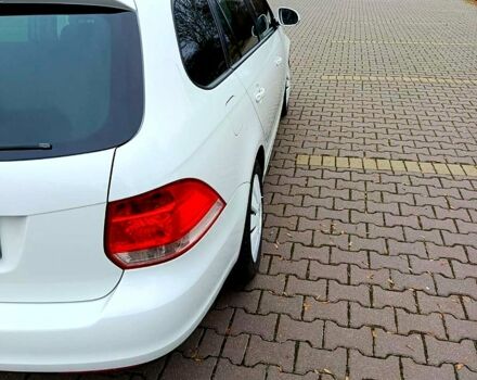 Белый Фольксваген Гольф, объемом двигателя 1.6 л и пробегом 203 тыс. км за 6900 $, фото 2 на Automoto.ua