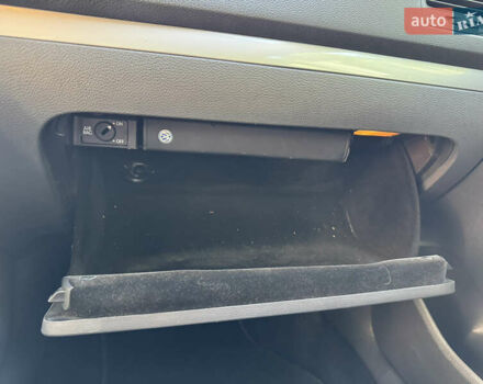 Белый Фольксваген Гольф, объемом двигателя 1.39 л и пробегом 276 тыс. км за 5200 $, фото 21 на Automoto.ua