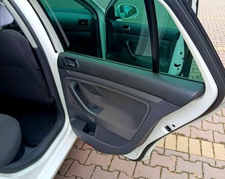 Белый Фольксваген Гольф, объемом двигателя 1.6 л и пробегом 203 тыс. км за 6900 $, фото 7 на Automoto.ua