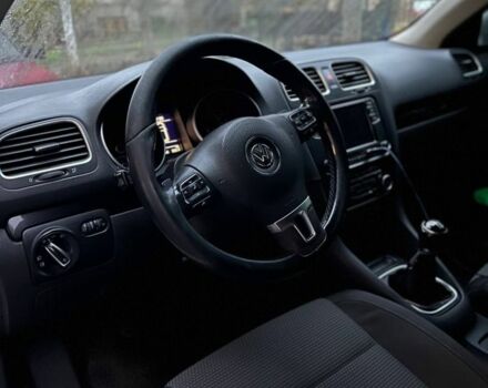 Белый Фольксваген Гольф, объемом двигателя 1.6 л и пробегом 380 тыс. км за 5000 $, фото 5 на Automoto.ua