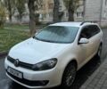 Белый Фольксваген Гольф, объемом двигателя 1.6 л и пробегом 380 тыс. км за 5000 $, фото 1 на Automoto.ua