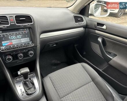 Білий Фольксваген Гольф, об'ємом двигуна 1.6 л та пробігом 348 тис. км за 7900 $, фото 31 на Automoto.ua