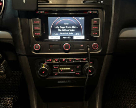 Белый Фольксваген Гольф, объемом двигателя 1.97 л и пробегом 294 тыс. км за 8000 $, фото 8 на Automoto.ua