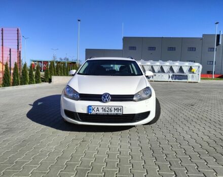 Белый Фольксваген Гольф, объемом двигателя 1.6 л и пробегом 241 тыс. км за 7999 $, фото 5 на Automoto.ua
