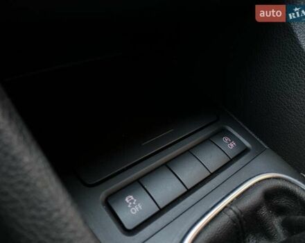 Белый Фольксваген Гольф, объемом двигателя 1.6 л и пробегом 289 тыс. км за 6350 $, фото 17 на Automoto.ua