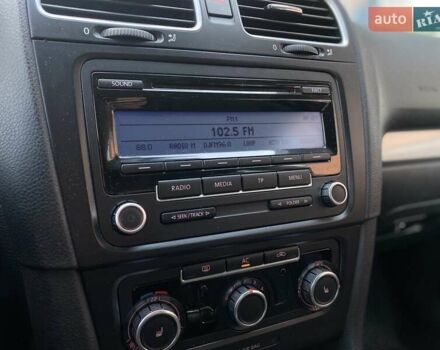Белый Фольксваген Гольф, объемом двигателя 1.6 л и пробегом 289 тыс. км за 6350 $, фото 15 на Automoto.ua