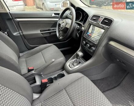 Білий Фольксваген Гольф, об'ємом двигуна 1.6 л та пробігом 348 тис. км за 7900 $, фото 28 на Automoto.ua