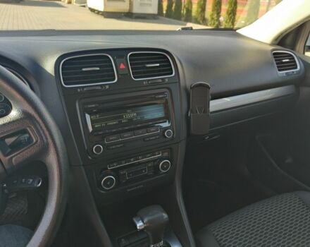 Белый Фольксваген Гольф, объемом двигателя 1.6 л и пробегом 241 тыс. км за 7999 $, фото 7 на Automoto.ua