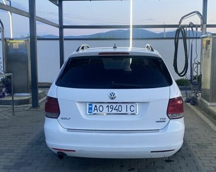 Белый Фольксваген Гольф, объемом двигателя 1.6 л и пробегом 240 тыс. км за 6100 $, фото 4 на Automoto.ua