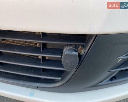 Белый Фольксваген Гольф, объемом двигателя 1.6 л и пробегом 289 тыс. км за 6350 $, фото 6 на Automoto.ua