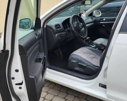 Белый Фольксваген Гольф, объемом двигателя 1.6 л и пробегом 276 тыс. км за 6900 $, фото 2 на Automoto.ua