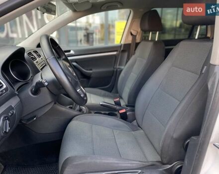 Белый Фольксваген Гольф, объемом двигателя 1.6 л и пробегом 289 тыс. км за 6350 $, фото 7 на Automoto.ua