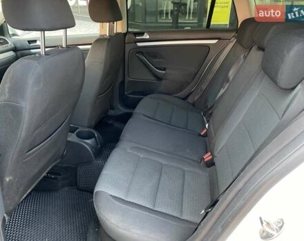 Белый Фольксваген Гольф, объемом двигателя 1.6 л и пробегом 289 тыс. км за 6350 $, фото 8 на Automoto.ua